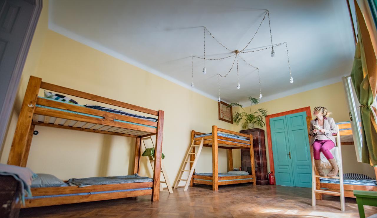 Hostel Mountain Tale Braszów Zewnętrze zdjęcie