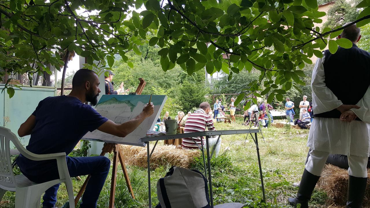 Hostel Mountain Tale Braszów Zewnętrze zdjęcie