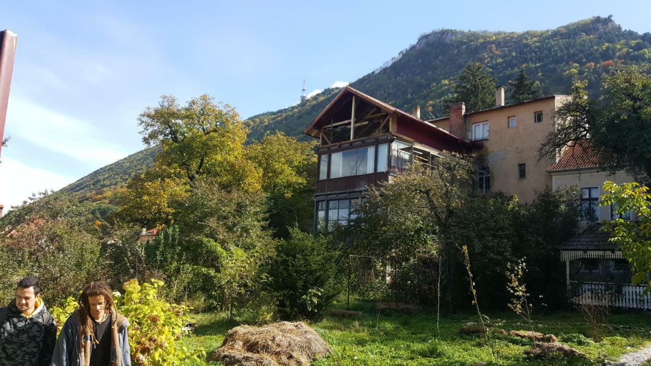 Hostel Mountain Tale Braszów Zewnętrze zdjęcie