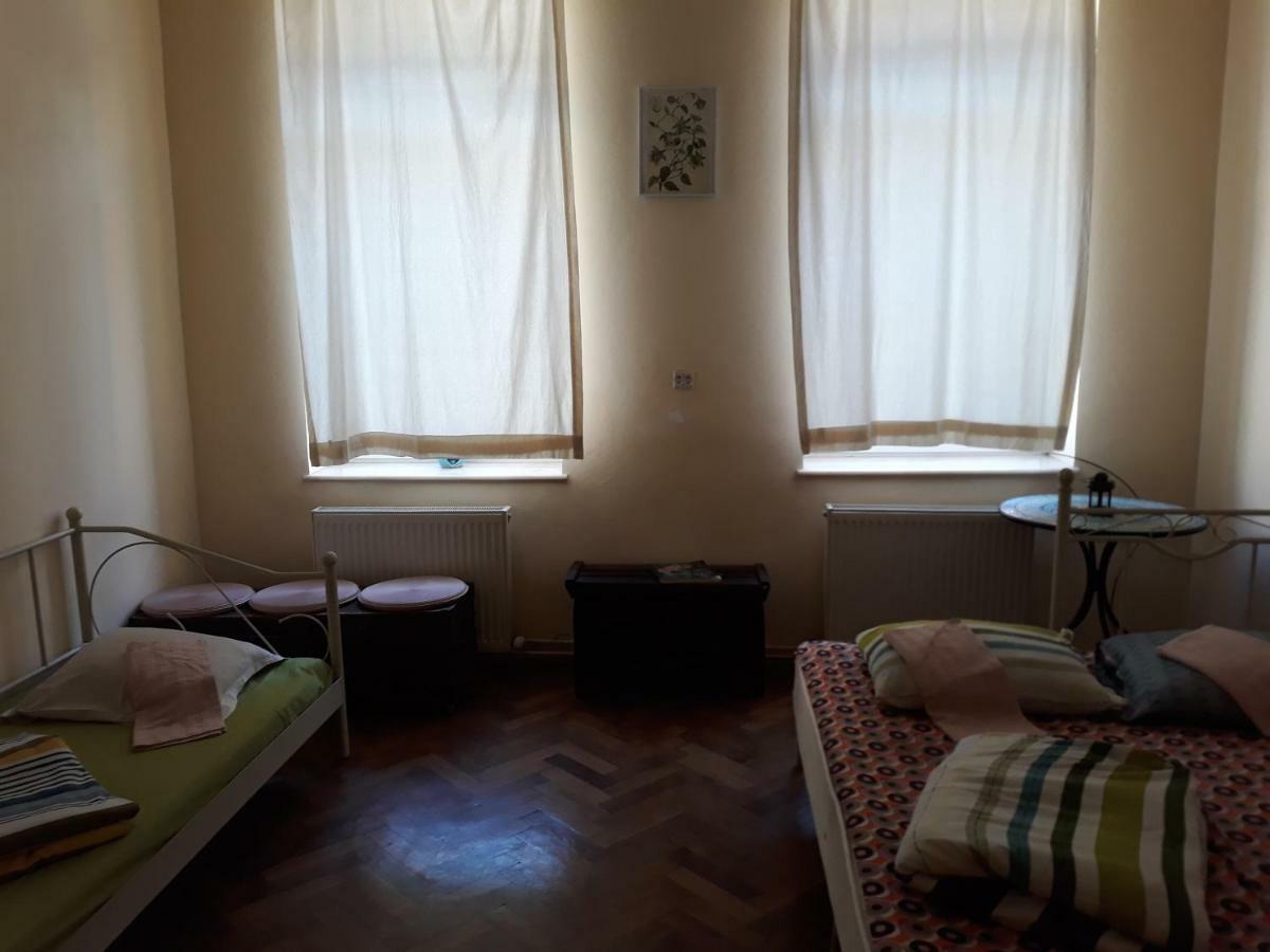 Hostel Mountain Tale Braszów Zewnętrze zdjęcie