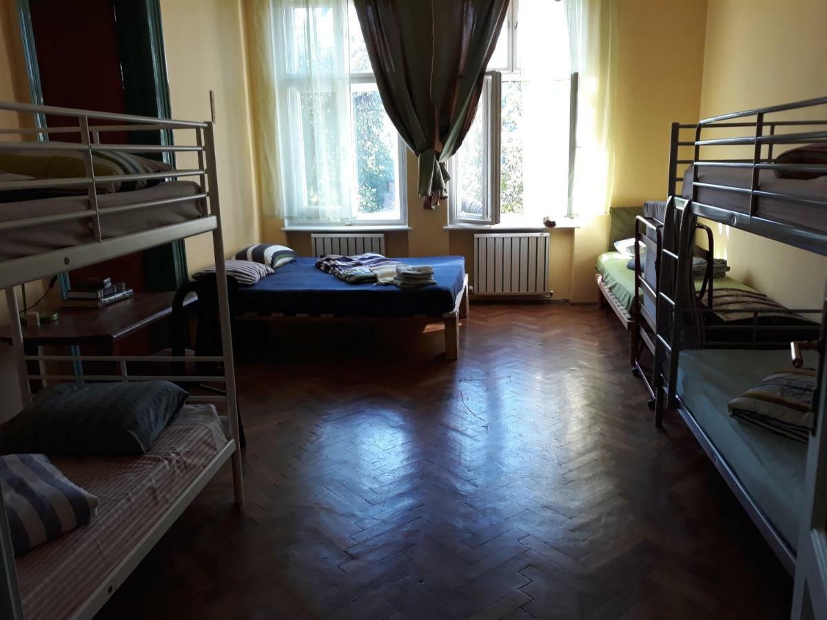 Hostel Mountain Tale Braszów Zewnętrze zdjęcie